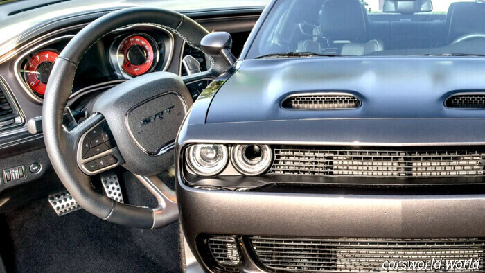 2023 Challenger SRT Hellcat Jailbreak с пробегом 47 миль продан значительно дешевле цены в прайс-листе | Carscoops
